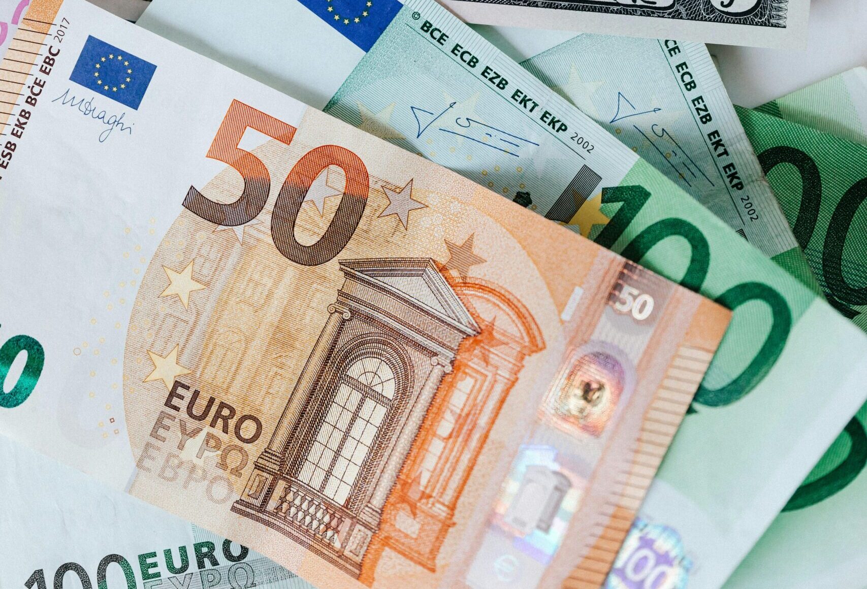 Banque en ligne ou banque physique : quel choix pour vos finances en 2026 ?